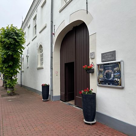 B&B Maria Hart Weert Bagian luar foto