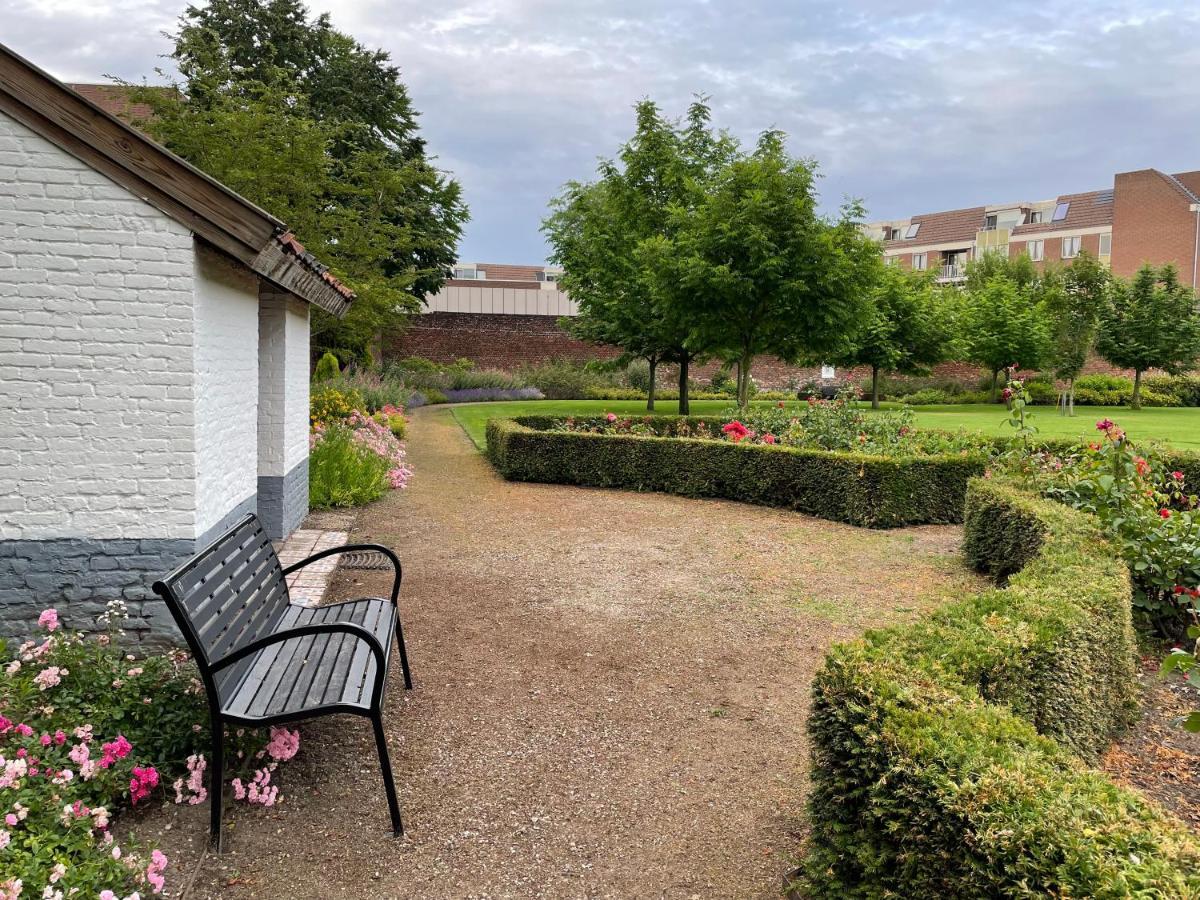 B&B Maria Hart Weert Bagian luar foto