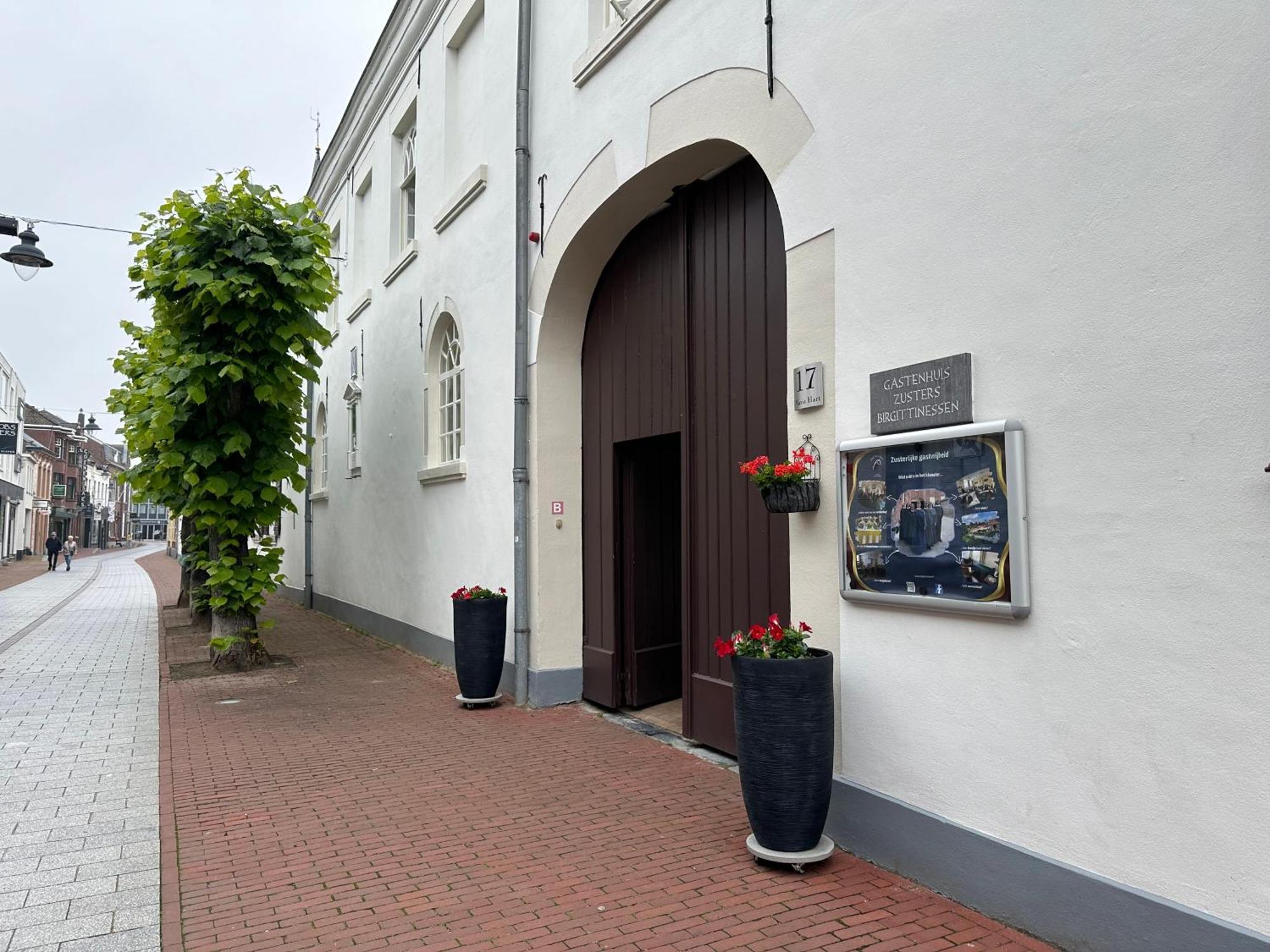 B&B Maria Hart Weert Bagian luar foto