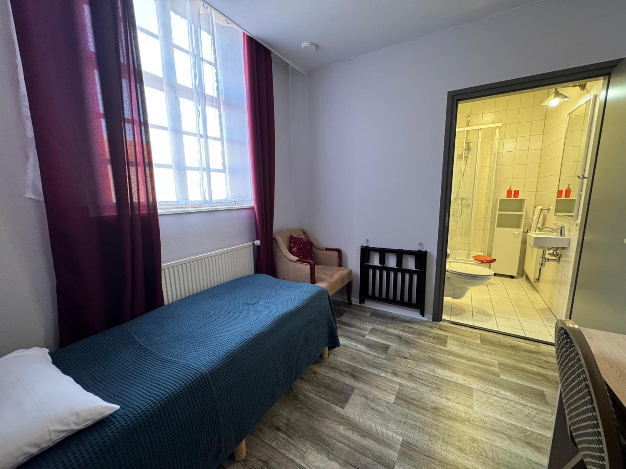 B&B Maria Hart Weert Bagian luar foto