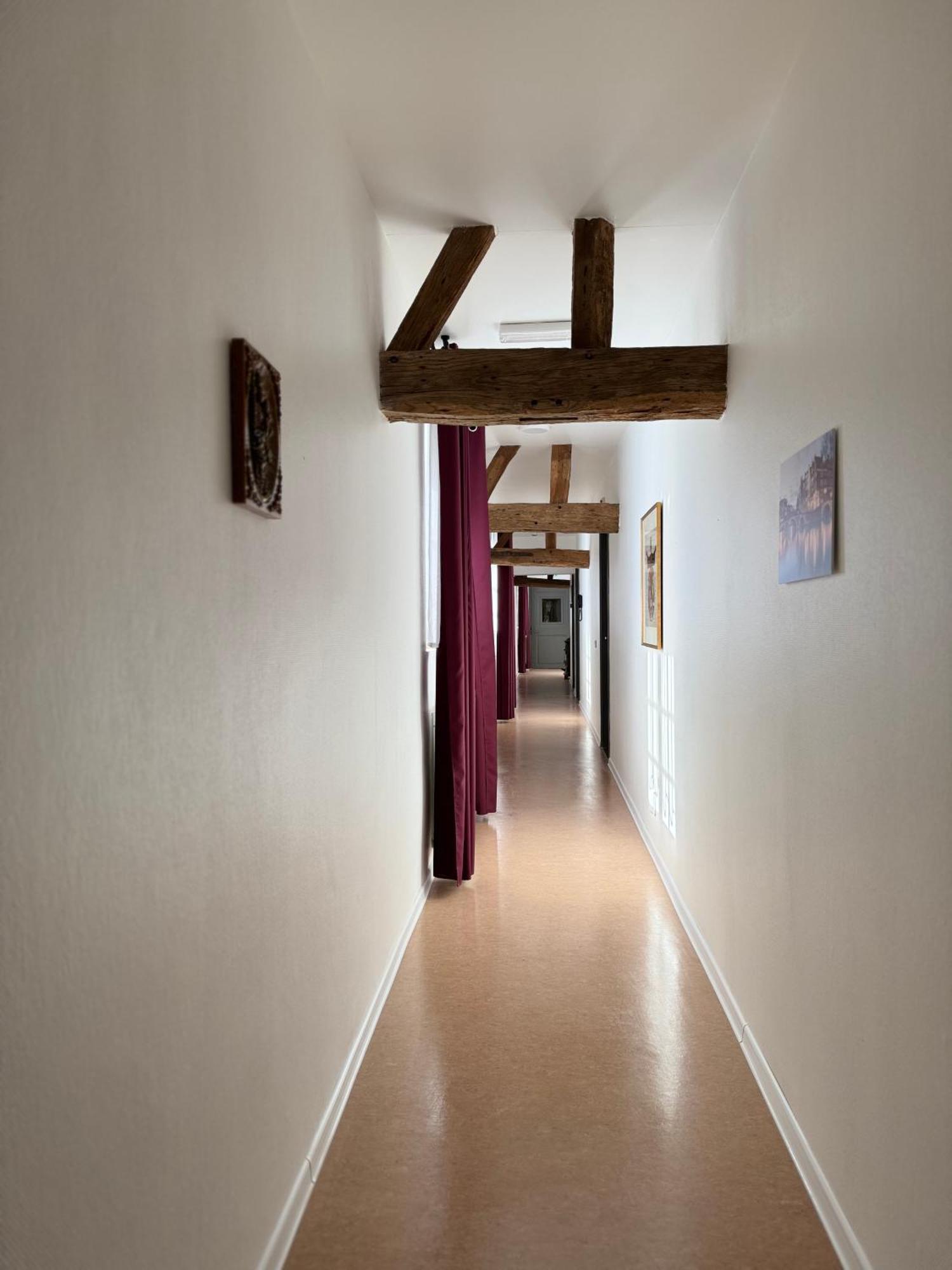 B&B Maria Hart Weert Bagian luar foto